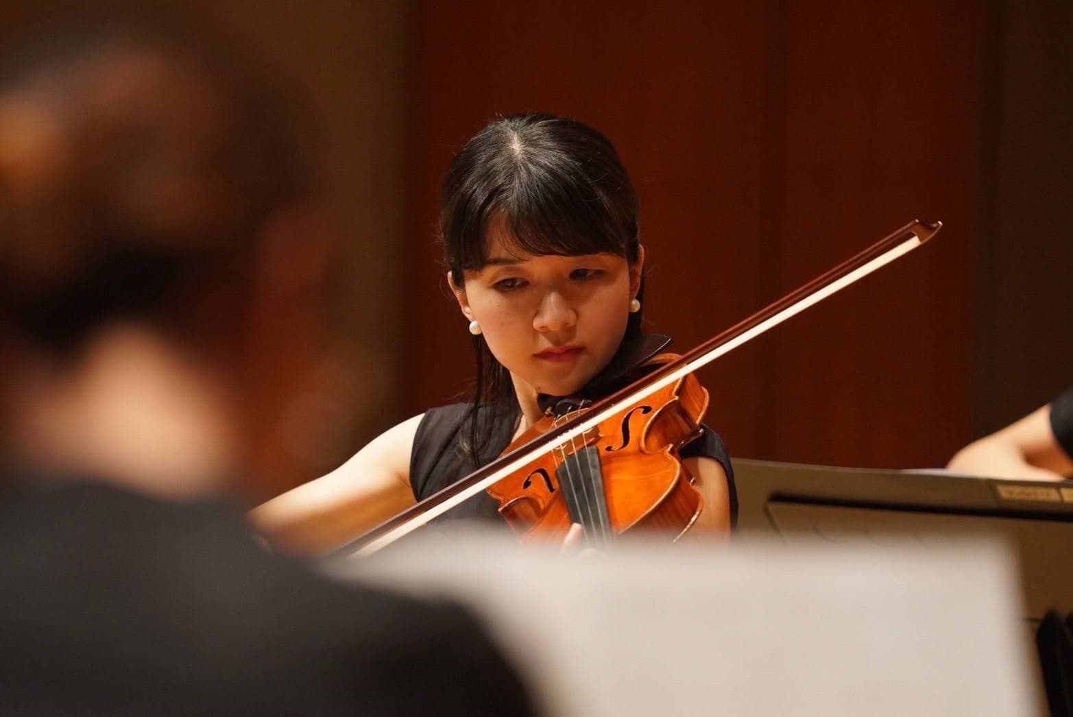 モダンヴァイオリン演奏